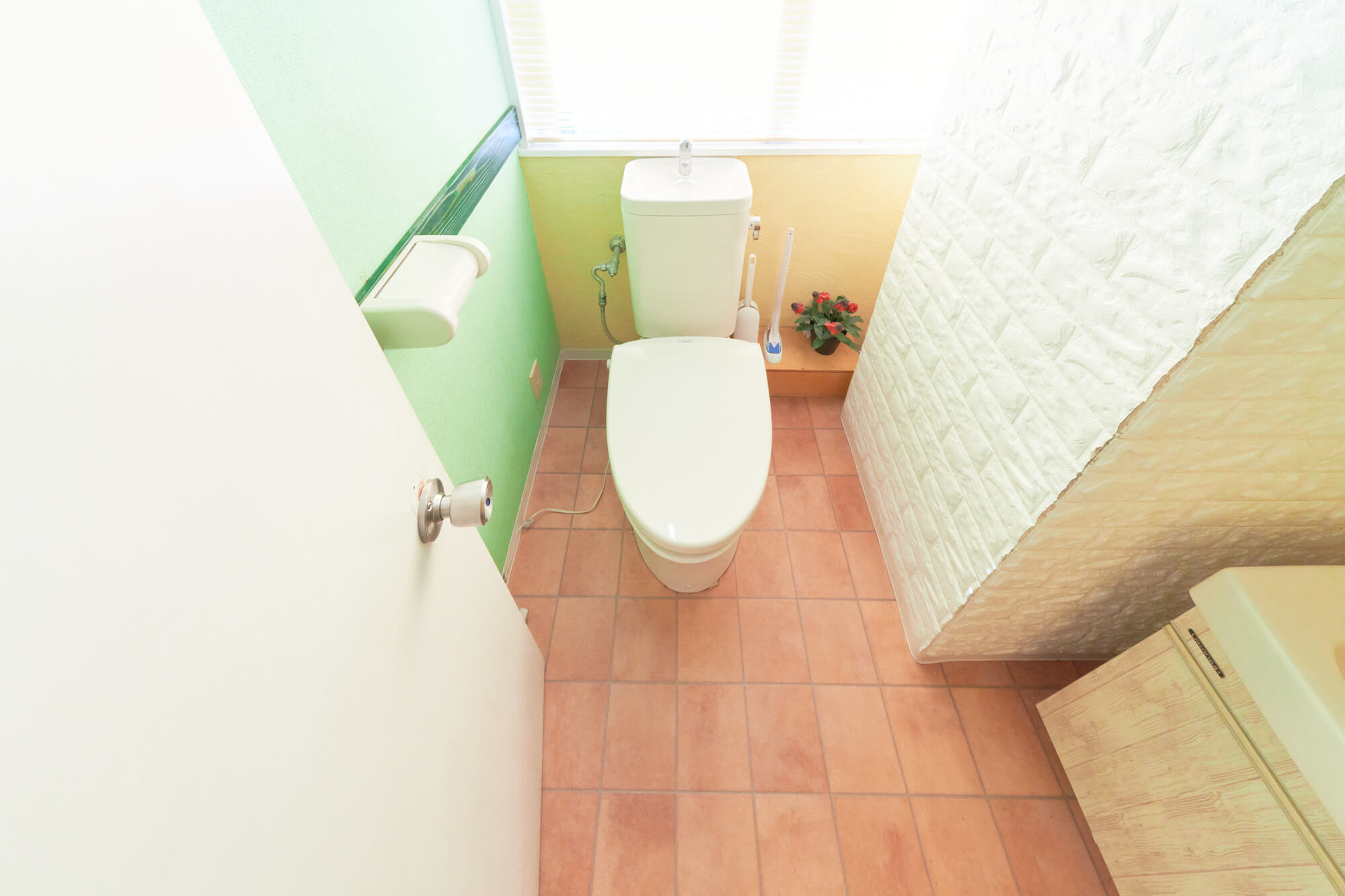 掃除をしても汚れや臭いが取れない