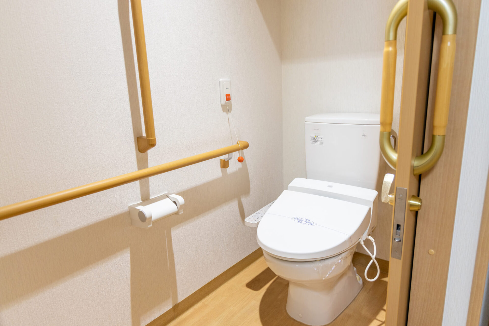 トイレのドアの変更