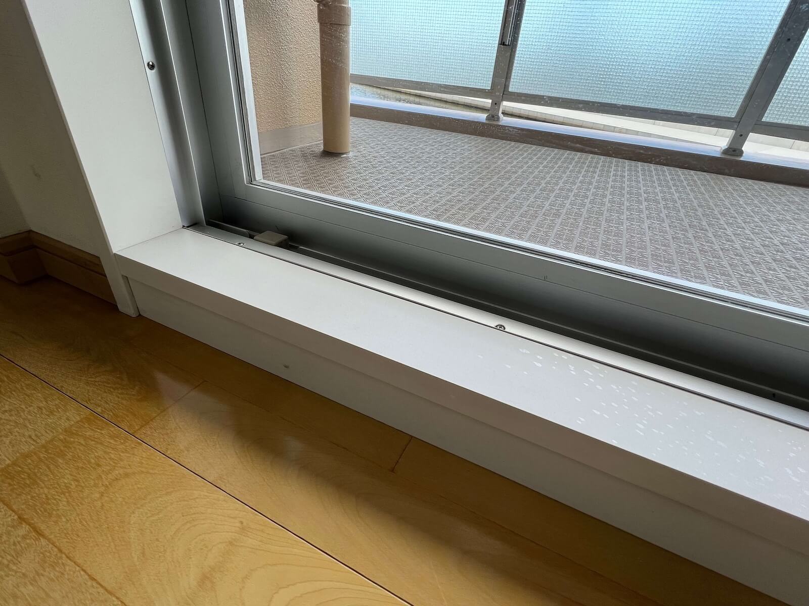 大阪府T様邸の内窓リフォーム施工前のリビング窓